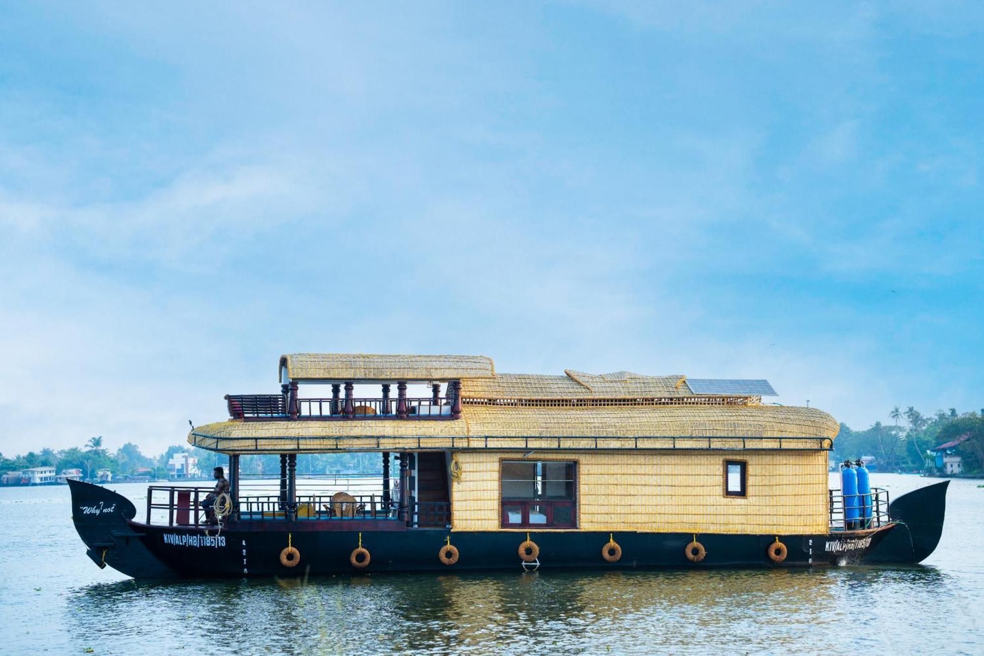 Why Not Houseboat Hotel Alappuzha Bagian luar foto