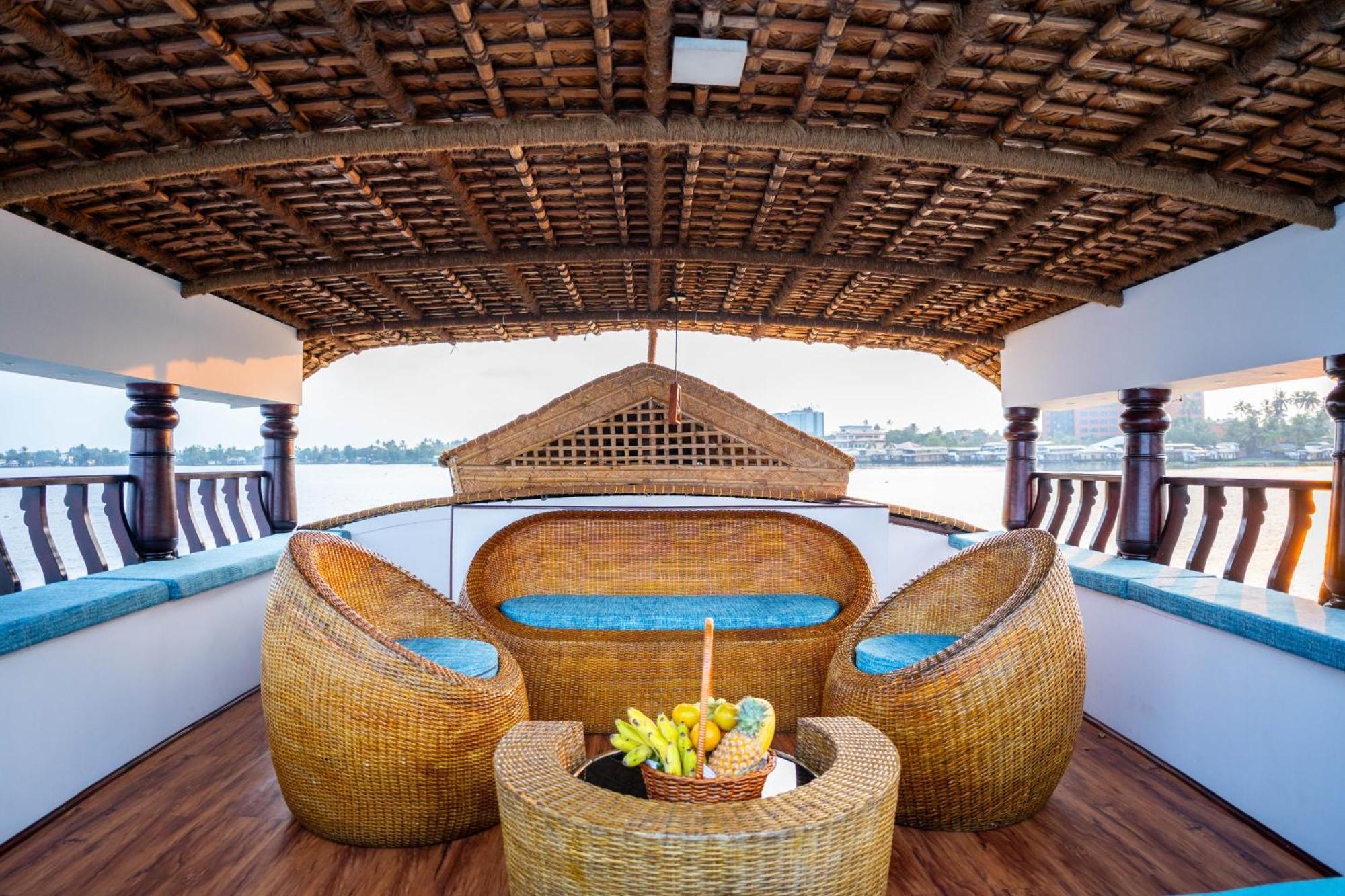 Why Not Houseboat Hotel Alappuzha Bagian luar foto