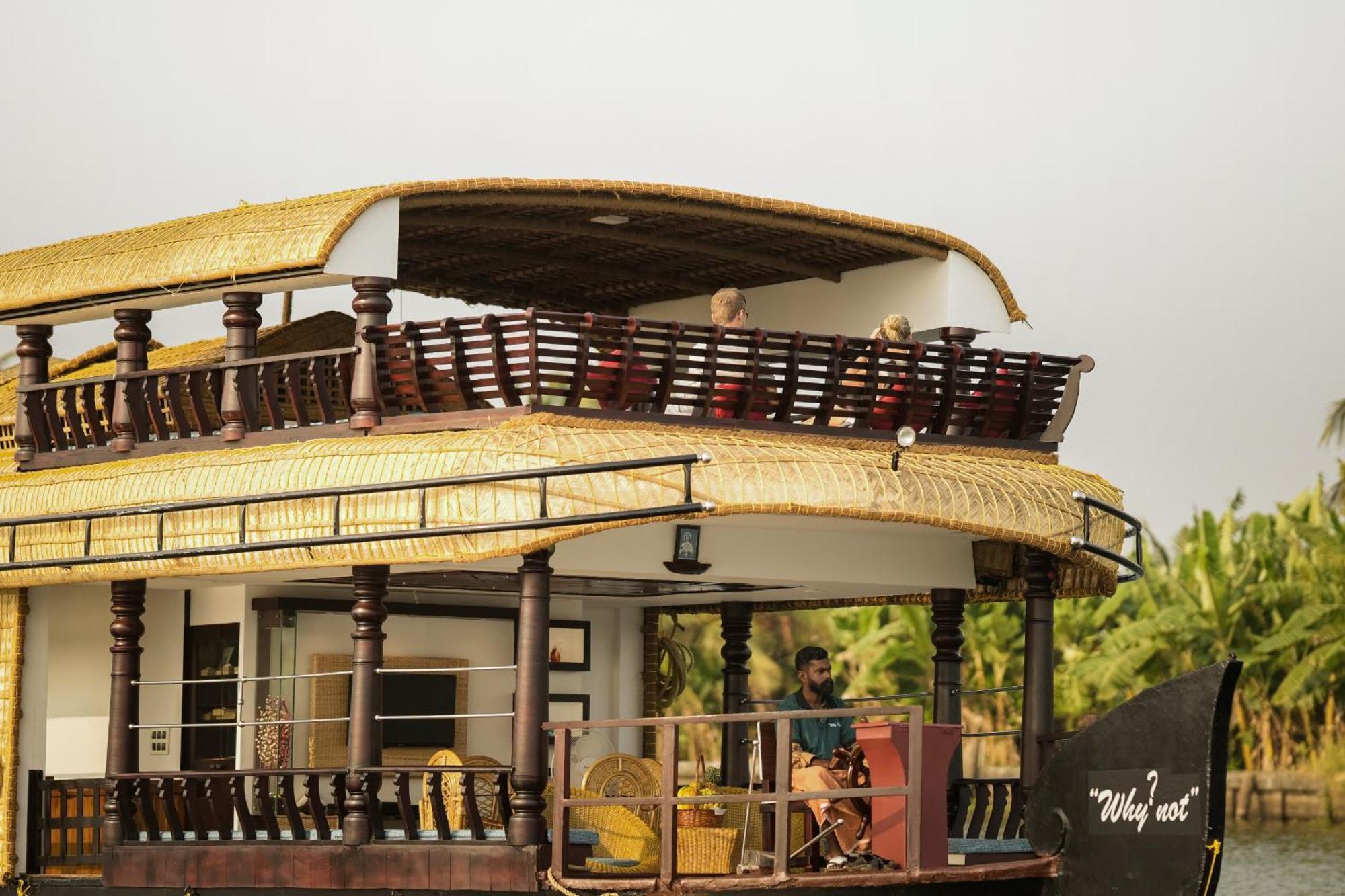 Why Not Houseboat Hotel Alappuzha Bagian luar foto
