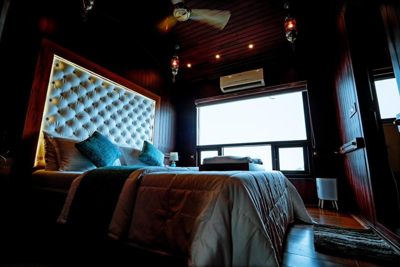 Why Not Houseboat Hotel Alappuzha Bagian luar foto